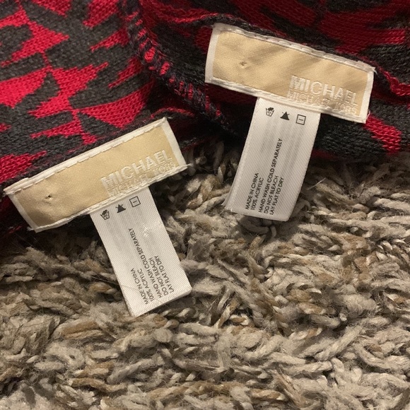 Matching Michael Kors Pink Hat and Scarf Set - Picture 3 of 3